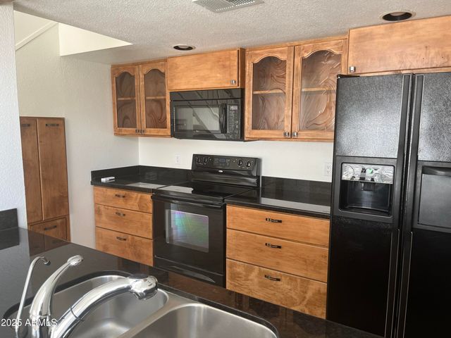 853 E MANOR Drive, Chandler, AZ 85225