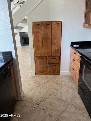 853 E MANOR Drive, Chandler, AZ 85225