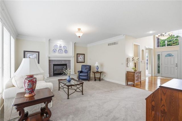 2603 SW Winterbrook Circle SW, Lee's Summit, MO 64081