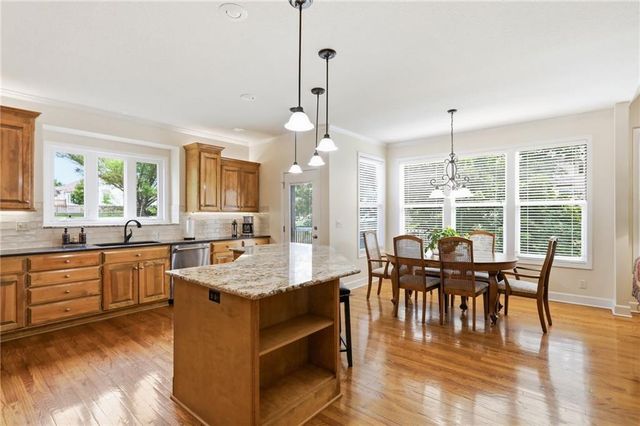 2603 SW Winterbrook Circle SW, Lee's Summit, MO 64081