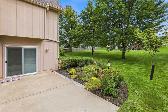 2603 SW Winterbrook Circle SW, Lee's Summit, MO 64081