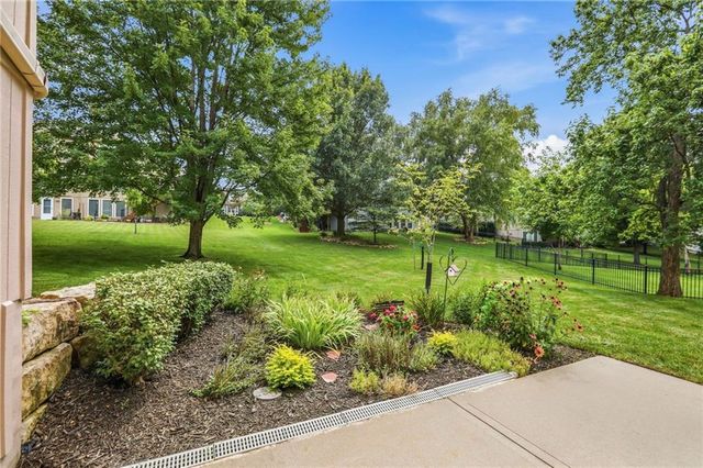 2603 SW Winterbrook Circle SW, Lee's Summit, MO 64081