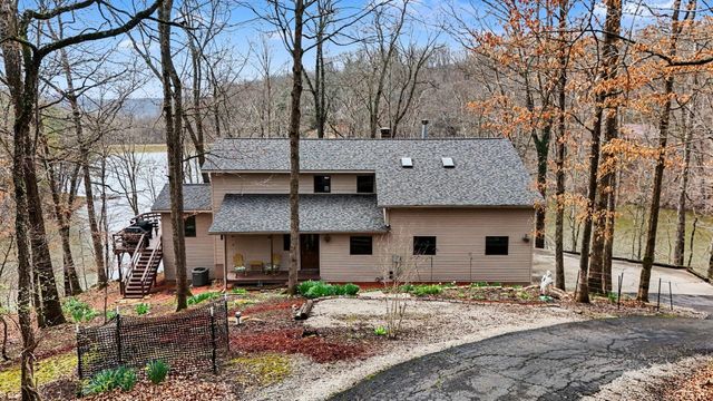 F-3 Ute Court, Hide A Way Hills, OH 43107