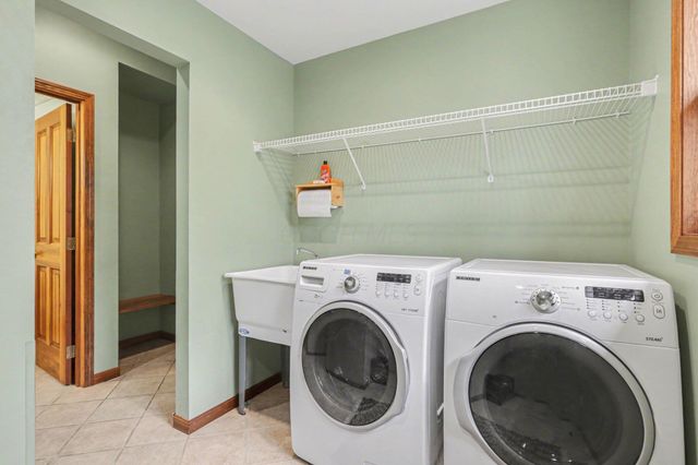 F-3 Ute Court, Hide A Way Hills, OH 43107