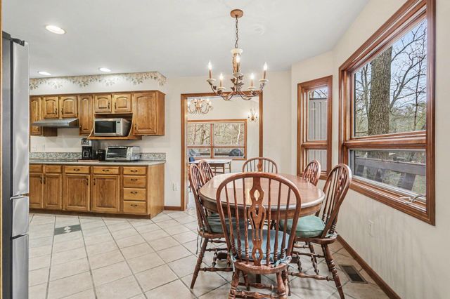 F-3 Ute Court, Hide A Way Hills, OH 43107