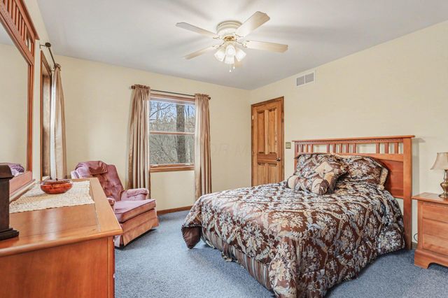 F-3 Ute Court, Hide A Way Hills, OH 43107