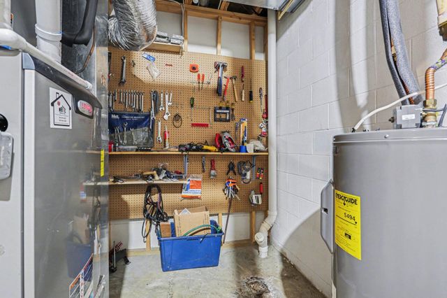 F-3 Ute Court, Hide A Way Hills, OH 43107