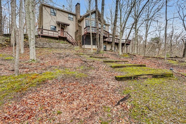 F-3 Ute Court, Hide A Way Hills, OH 43107