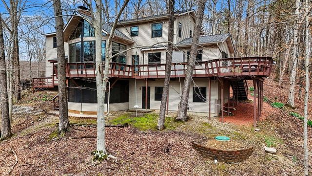 F-3 Ute Court, Hide A Way Hills, OH 43107