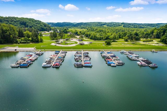 F-3 Ute Court, Hide A Way Hills, OH 43107