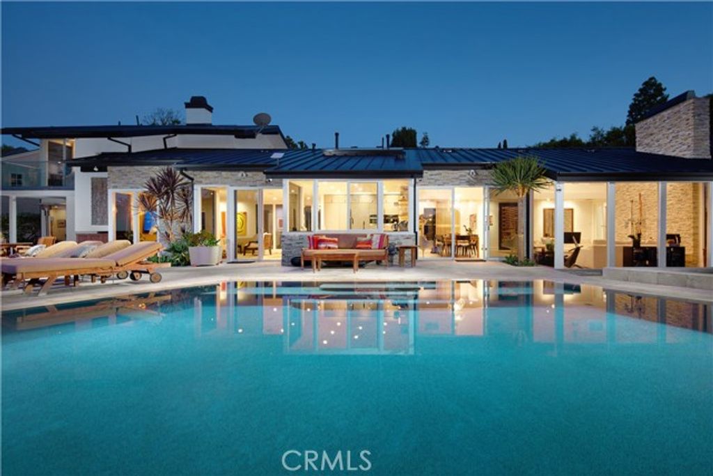 22 Cherry Hills Lane, Newport Beach, CA 92660