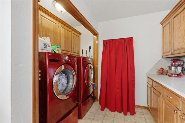 10329 Aberdeen Drive, Yukon, OK 73099