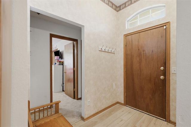10329 Aberdeen Drive, Yukon, OK 73099