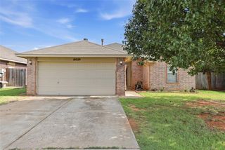 10329 Aberdeen Drive, Yukon, OK 73099