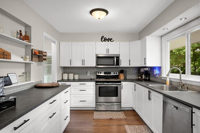 8383 Henna Avenue S, Cottage Grove, MN 55016