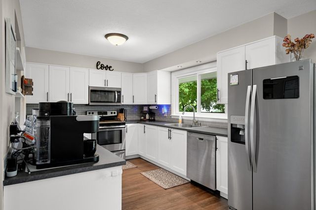 8383 Henna Avenue S, Cottage Grove, MN 55016