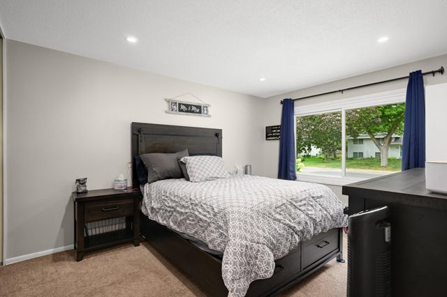 8383 Henna Avenue S, Cottage Grove, MN 55016