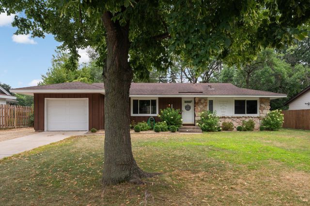 8383 Henna Avenue S, Cottage Grove, MN 55016
