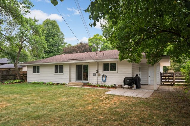 8383 Henna Avenue S, Cottage Grove, MN 55016