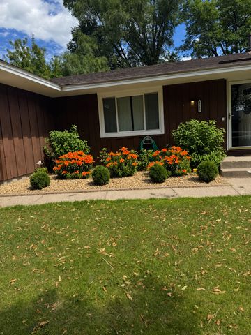 8383 Henna Avenue S, Cottage Grove, MN 55016
