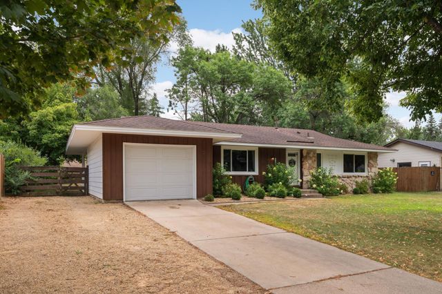 8383 Henna Avenue S, Cottage Grove, MN 55016