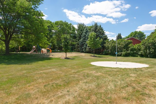 8383 Henna Avenue S, Cottage Grove, MN 55016