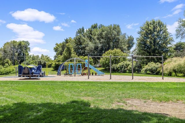 8383 Henna Avenue S, Cottage Grove, MN 55016