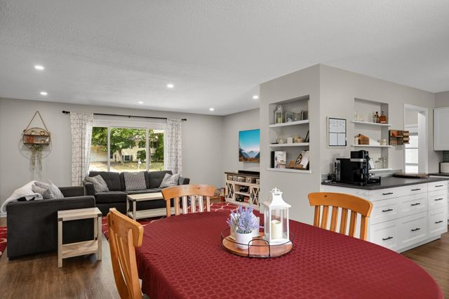 8383 Henna Avenue S, Cottage Grove, MN 55016