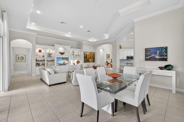 502 Via Toledo, Palm Beach Gardens, FL 33418