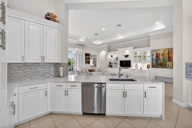 502 Via Toledo, Palm Beach Gardens, FL 33418