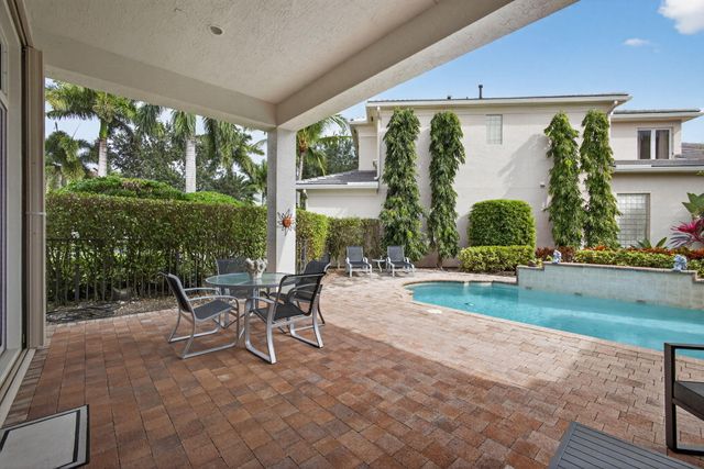 502 Via Toledo, Palm Beach Gardens, FL 33418