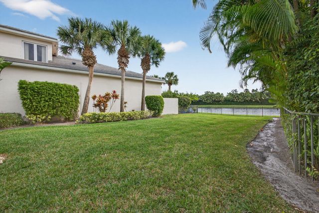 502 Via Toledo, Palm Beach Gardens, FL 33418