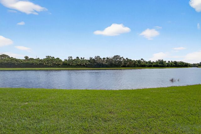 502 Via Toledo, Palm Beach Gardens, FL 33418