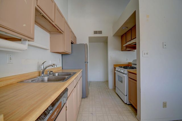 837 Madeira Drive SE, Rio Rancho, NM 87124