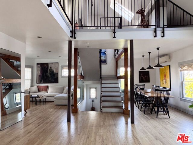 814 E Edgeware Road, Los Angeles, CA 90026