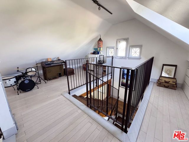 814 E Edgeware Road, Los Angeles, CA 90026