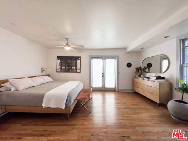 814 E Edgeware Road, Los Angeles, CA 90026