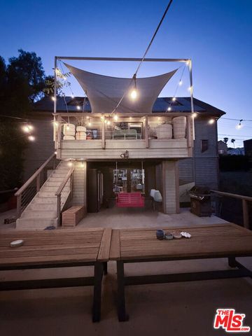 814 E Edgeware Road, Los Angeles, CA 90026