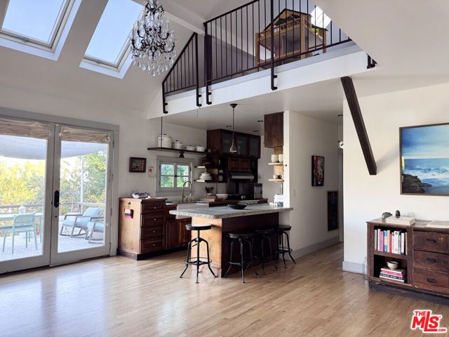 814 E Edgeware Road, Los Angeles, CA 90026
