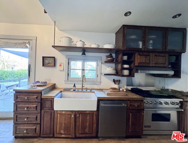814 E Edgeware Road, Los Angeles, CA 90026