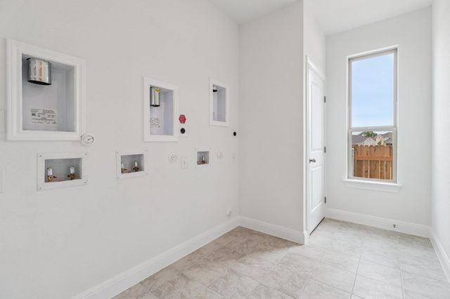 628 Treadwell LN, Kyle, TX 78640