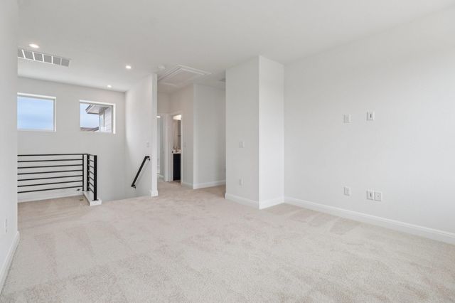 628 Treadwell LN, Kyle, TX 78640