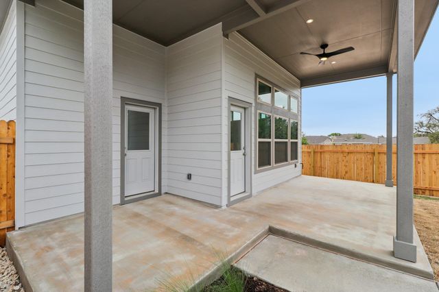 628 Treadwell LN, Kyle, TX 78640