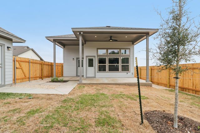 628 Treadwell LN, Kyle, TX 78640