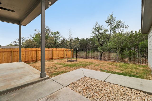 628 Treadwell LN, Kyle, TX 78640