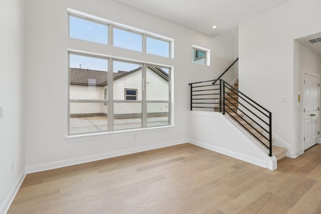 628 Treadwell LN, Kyle, TX 78640