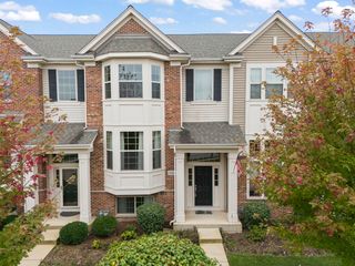 28W068 Shelburne Farms Drive, Winfield, IL 60190