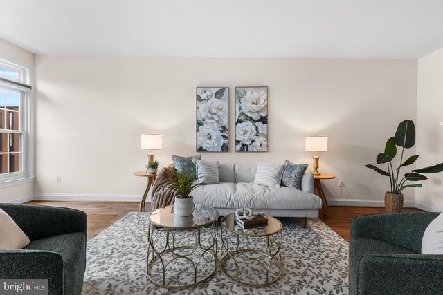 602 WHISPERING BROOKE DR, Newtown Square, PA 19073