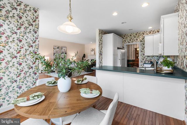 602 WHISPERING BROOKE DR, Newtown Square, PA 19073