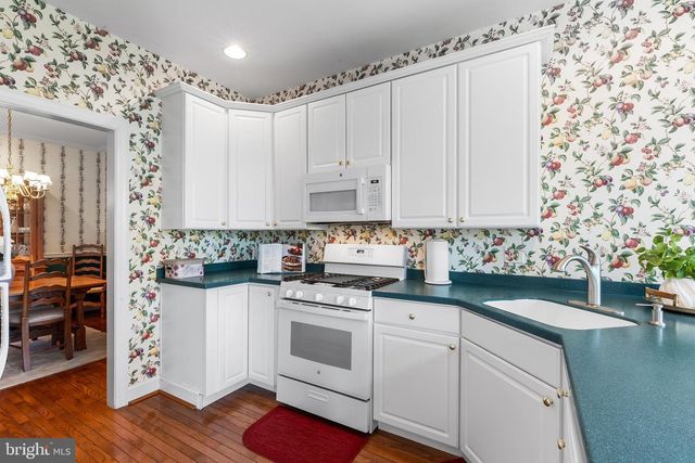 602 WHISPERING BROOKE DR, Newtown Square, PA 19073